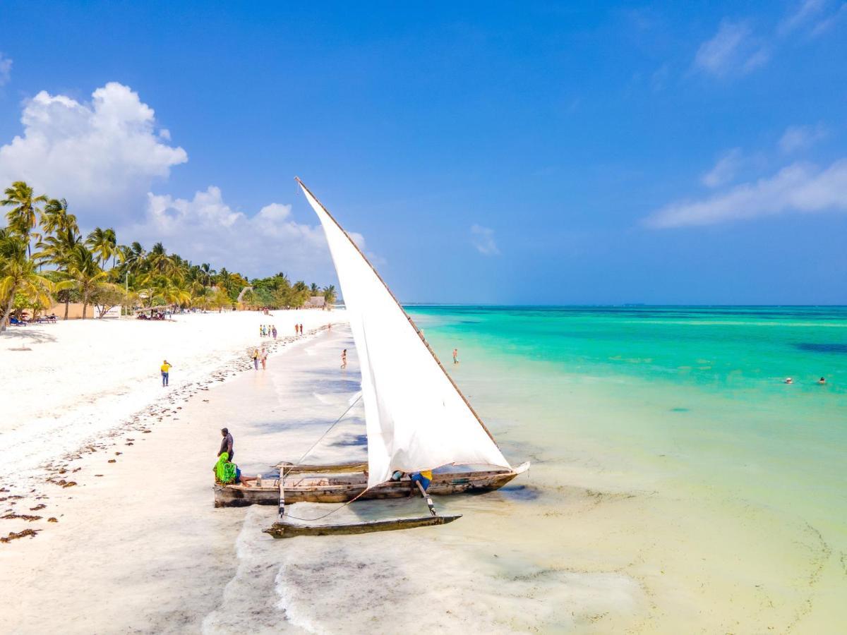 Neptune Pwani Beach Resort & Spa Zanzibar Кивенга Екстериор снимка